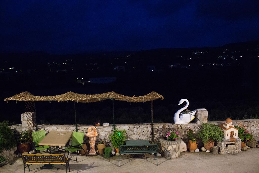 Kastro Studios Pigí Buitenkant foto