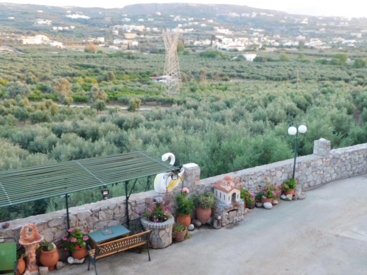 Kastro Studios Pigí Buitenkant foto